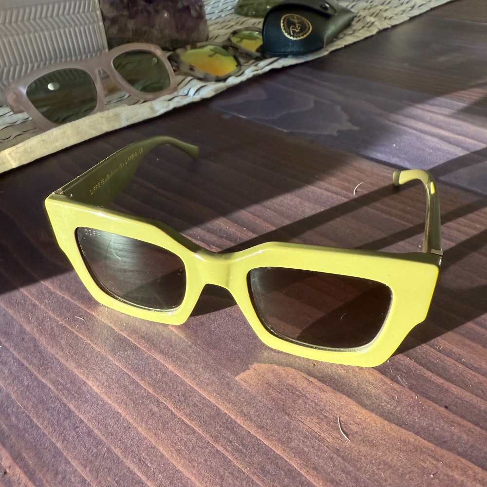 Diff Damiella Python Sunglasses In Olive Green - image 3
